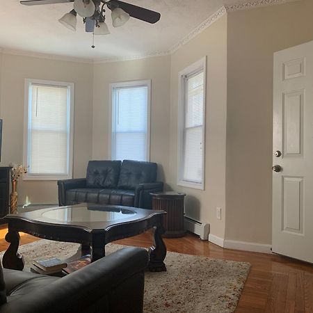 Charming Urban Apartment Getaway Providence Bagian luar foto
